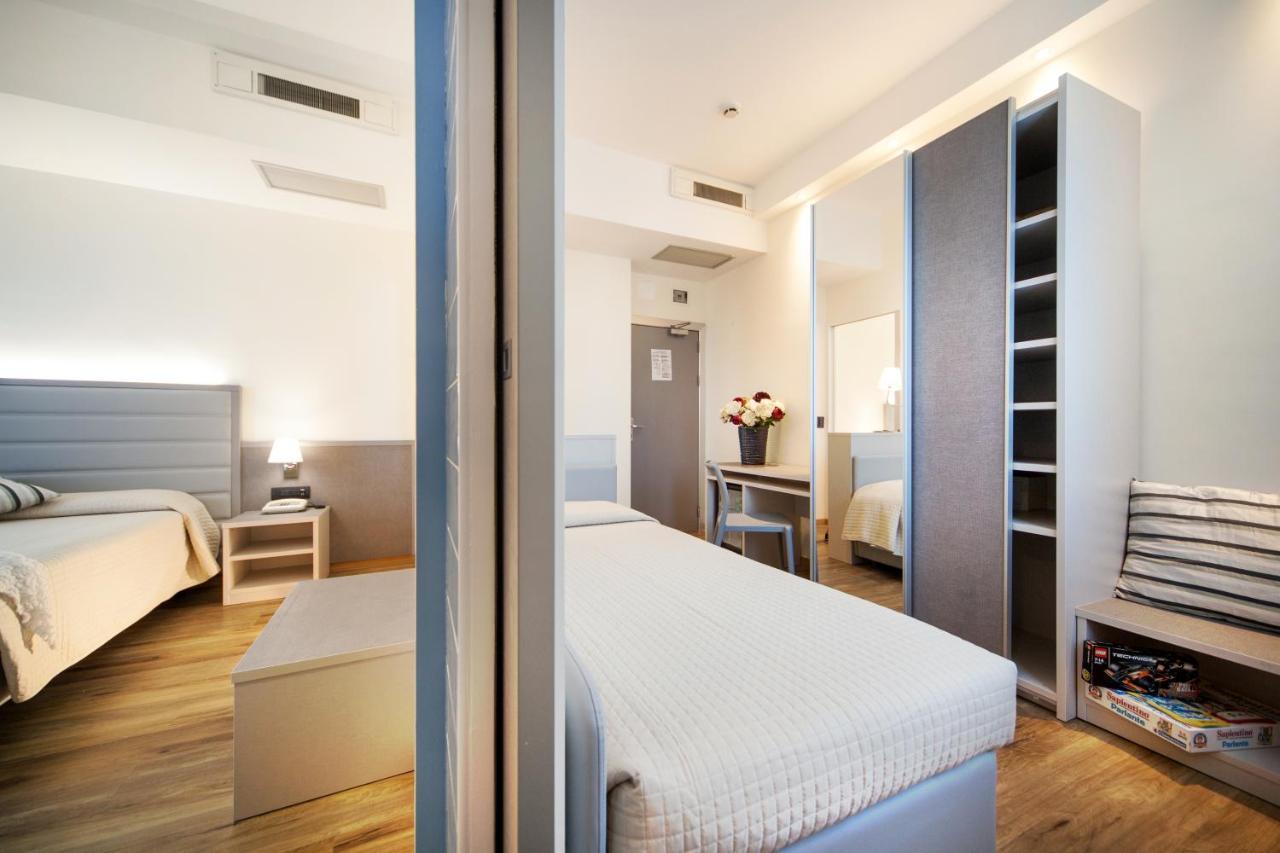 My Place Hotel Ріміні Екстер'єр фото