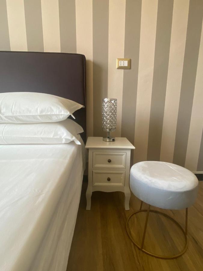 My Place Hotel Ріміні Екстер'єр фото