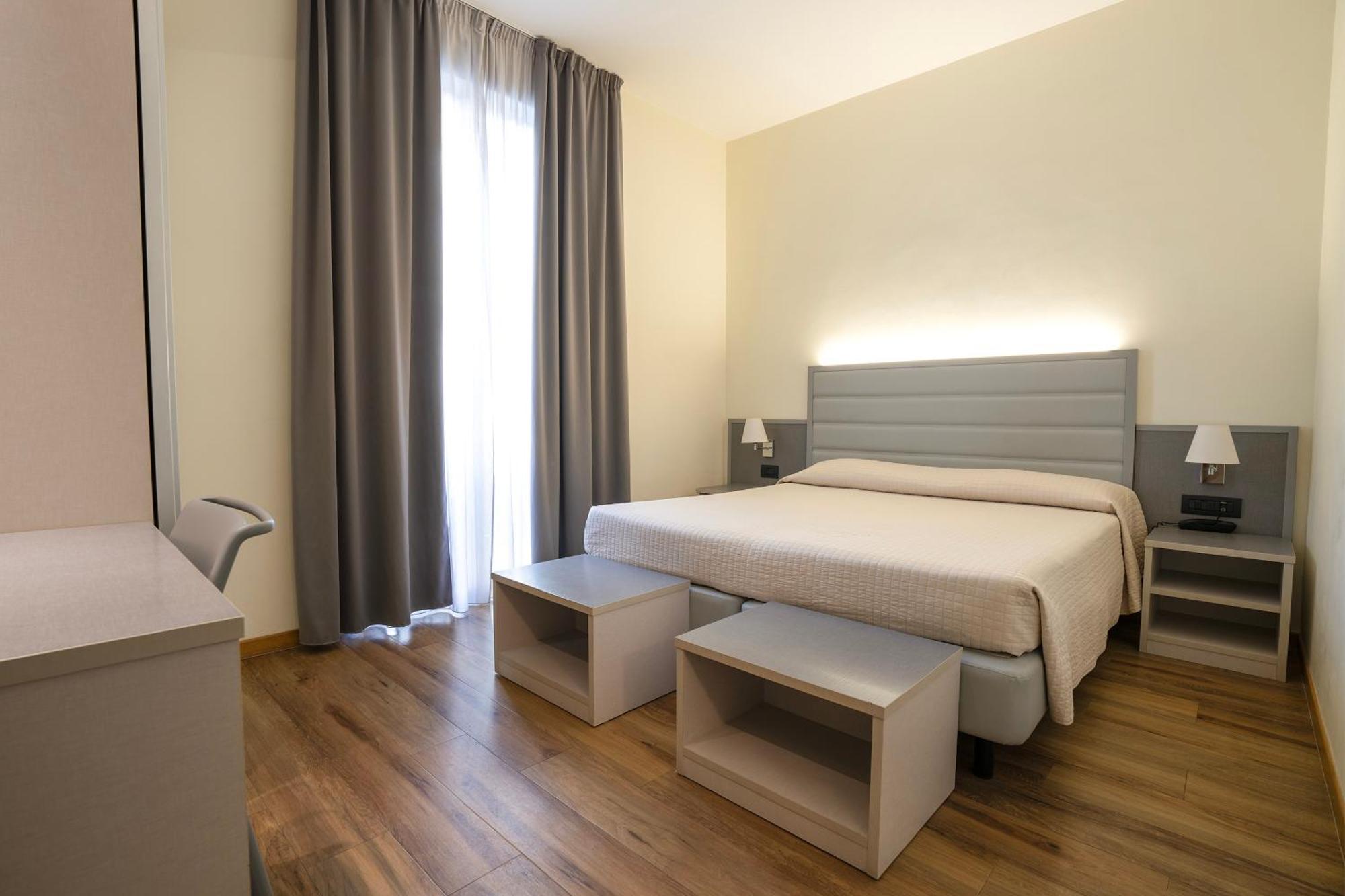 My Place Hotel Ріміні Екстер'єр фото