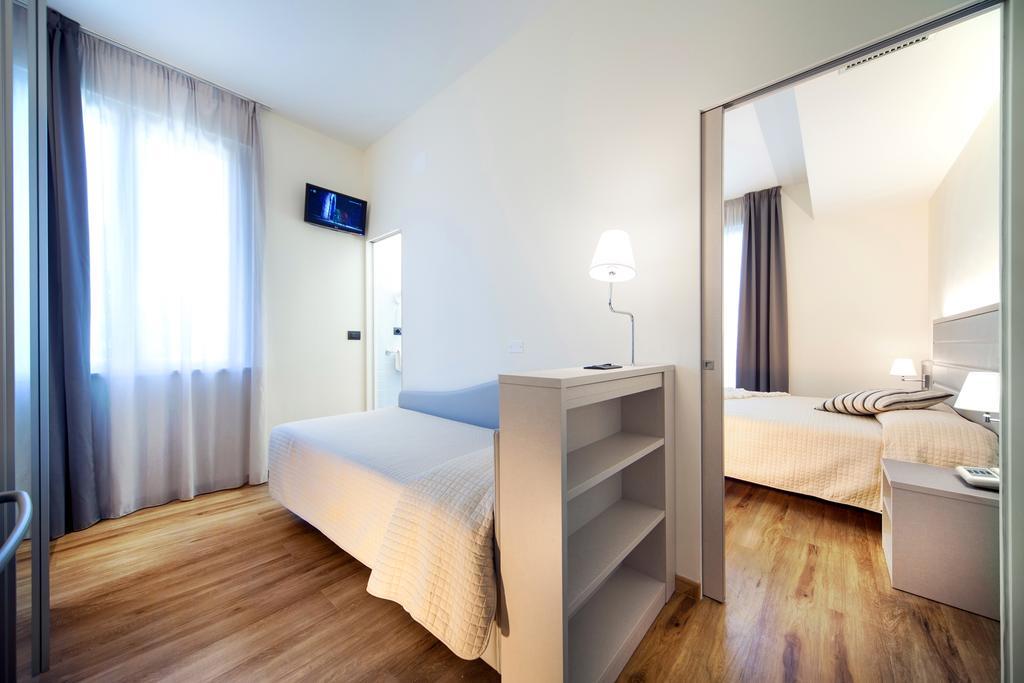 My Place Hotel Ріміні Екстер'єр фото